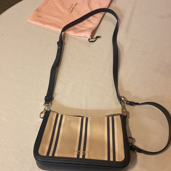 Never been used before leather Kate Spade cross body purse. - Picture 8 of 11